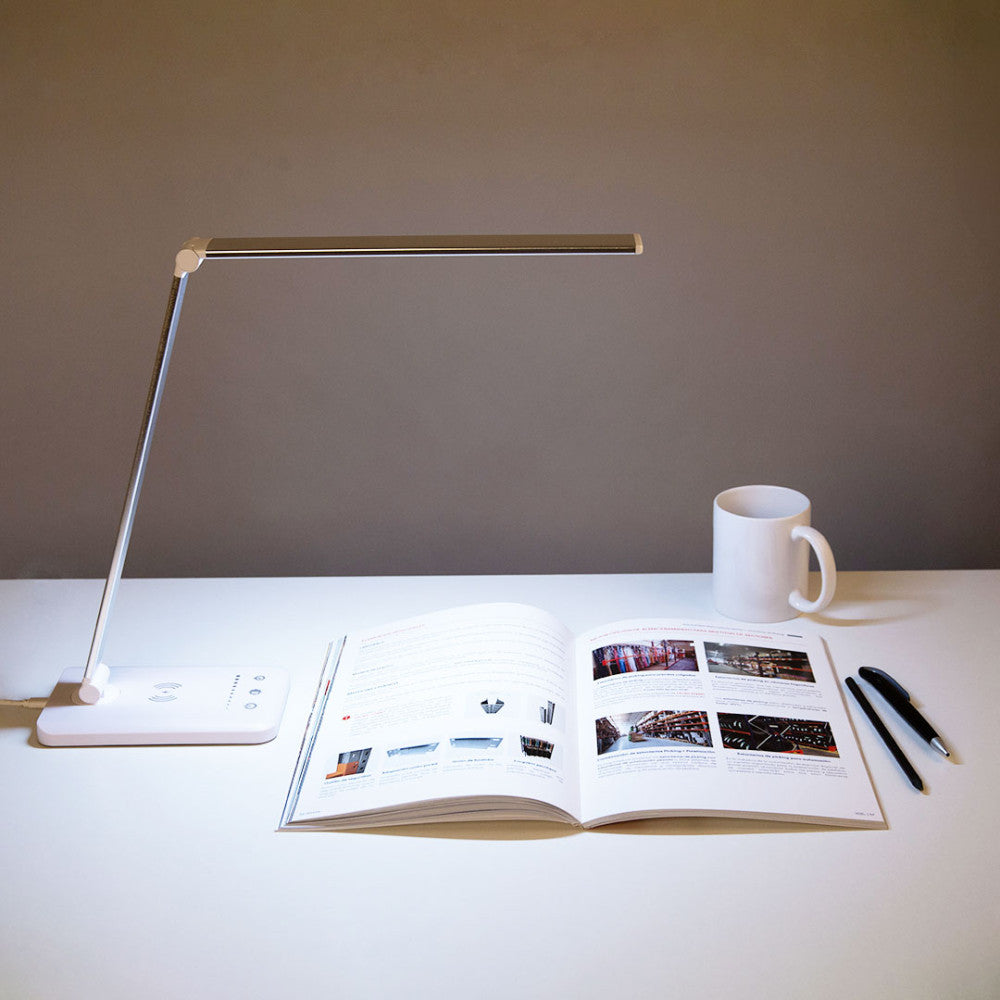 Luminária de mesa LED com carregador de telemóvel sem fios 6W 420Lm CCT (tom de luz regulável)
